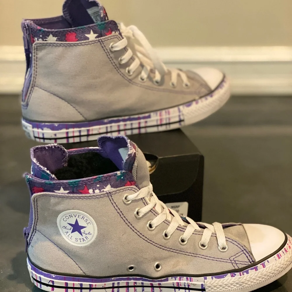 Converse Chuck Taylor All Star High‎ Top Sneakers Gray Purple Zip Women’s Size 6